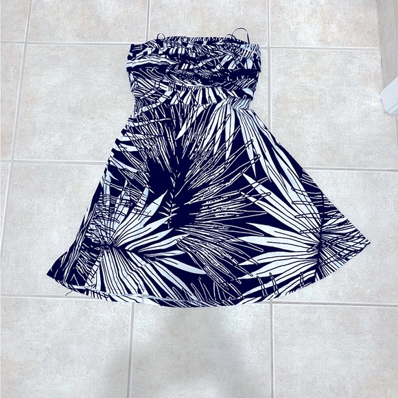 Cache Strapless Black & White Leaf Print Dress - Size M - Picture 1 of 5